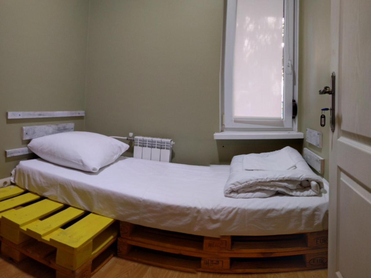 Pallet Hostel Kiev Exterior foto